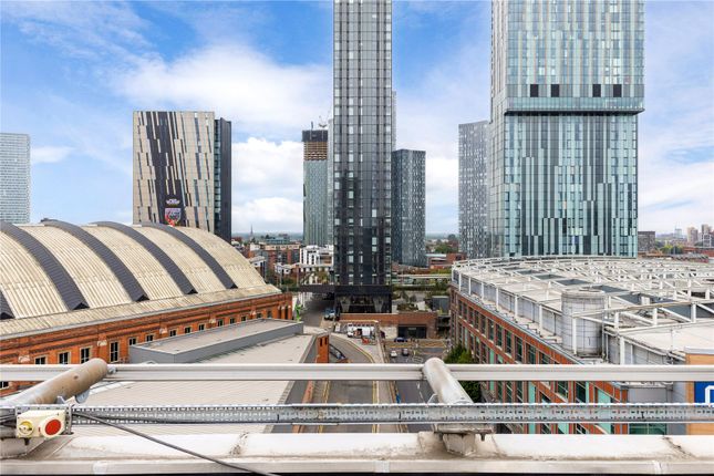 Flat A 8-2,, Great Northern Tower, Manchester photo 4