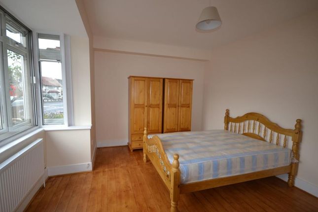 Thumbnail Terraced house for sale in North Circular Road, London