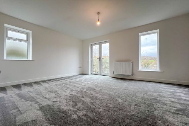Town house for sale in 9 Old Turnpike, Honley, Holmfirth