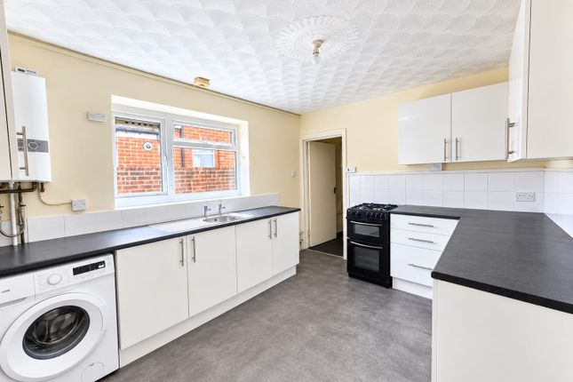 4-bed house on 3, Southampton, £2,100/mo