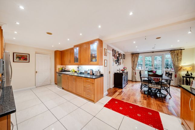 30, The Broadwalk, Northwood photo 4
