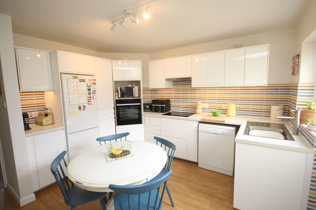 33, Common View, Letchworth Garden City photo 2