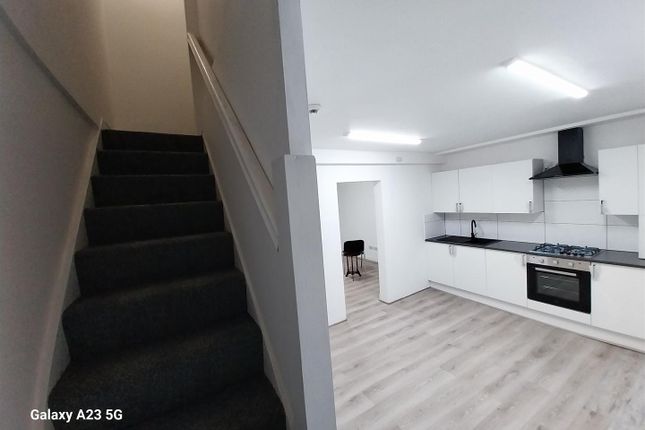 44a, Leicester Road, Salford photo 2