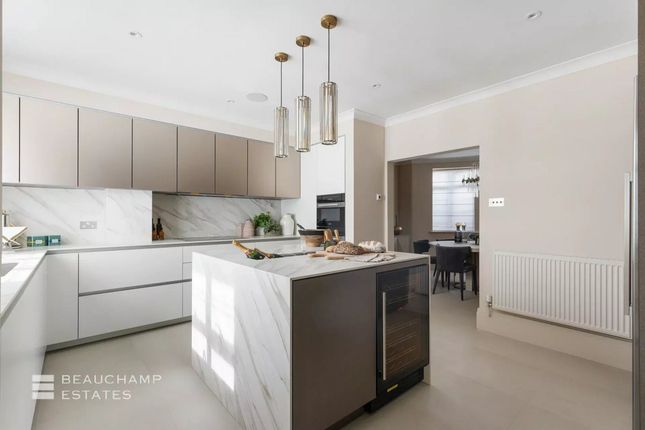 Terraced house for sale in Bathurst Street, Bayswater