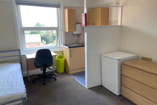 Thumbnail Room to rent in Pennsylvania Road, Exeter