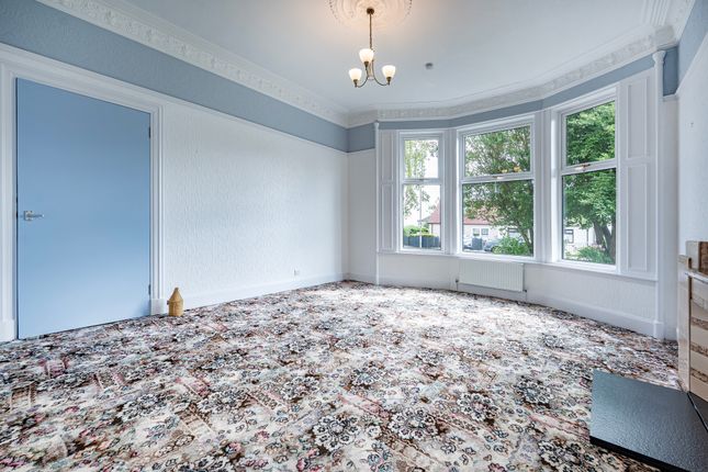 16 Kinloch Avenue, Cambuslang, Glasgow photo 5