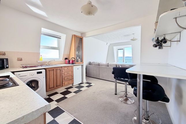 8, Seaton Court, Torpoint photo 4