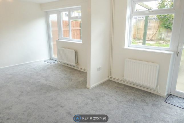 Terraced house to rent in Normanton Road, Basingstoke