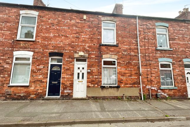 Thumbnail Terraced house to rent in Tower Street, Gainsborough