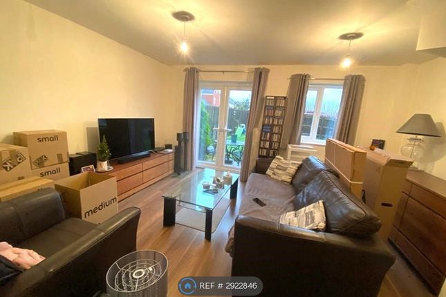 Aintree Way, Bourne photo 2