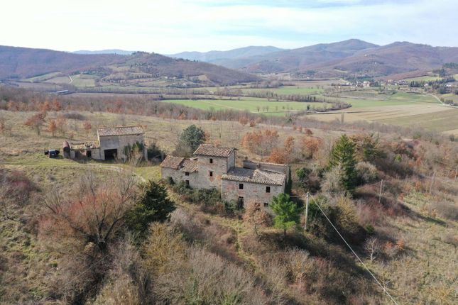 Thumbnail Farmhouse for sale in Localita Migianella, Umbertide, Perugia, Umbria, Italy