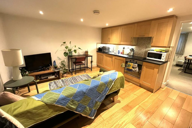 Flat 7, Gullane Court,, Muirfield Close, Berkshire photo 3