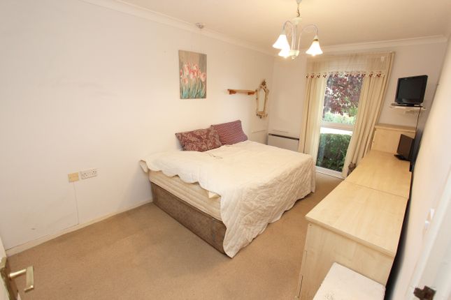19, Glenrose Court, 55, Sidcup Hill photo 5
