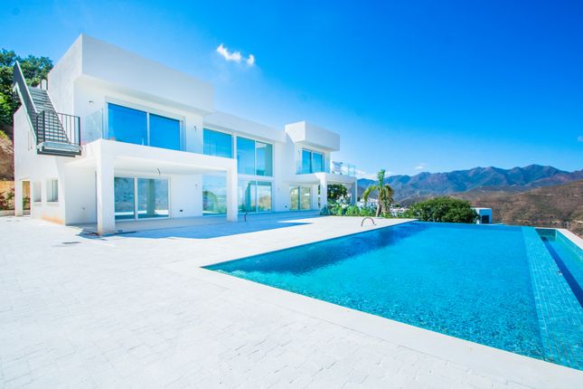 Thumbnail Villa for sale in La Mairena, Marbella, Malaga, Spain