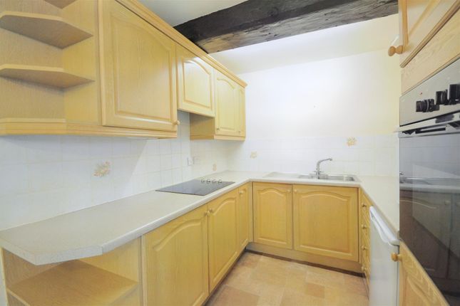 Flat to rent in 40 The Moorings, Stone, Staffordshire