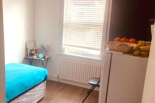 Terraced house for sale in Whymark Avenue, London