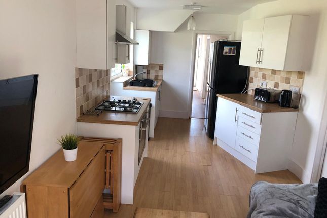 2 Astbury Avenue, Poole photo 5