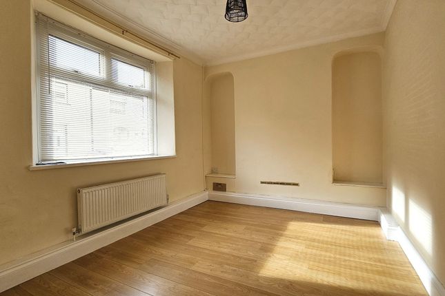 90 Harcourt Street, Ebbw Vale photo 2