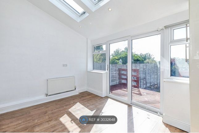 Broom Hill Road, Strood photo 5