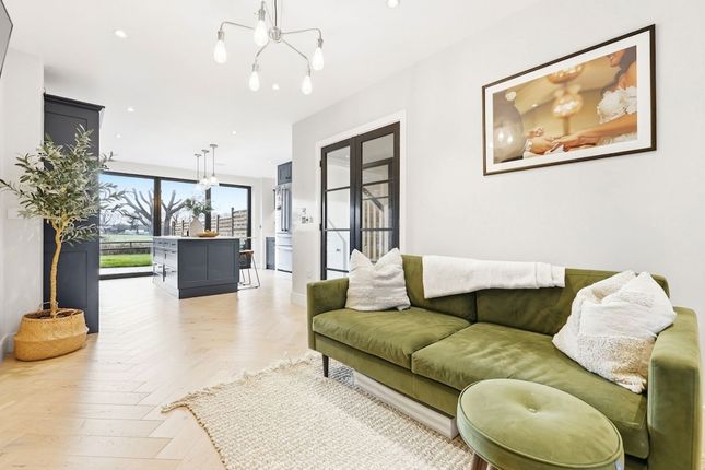 33 Norton Place, Billericay photo 2