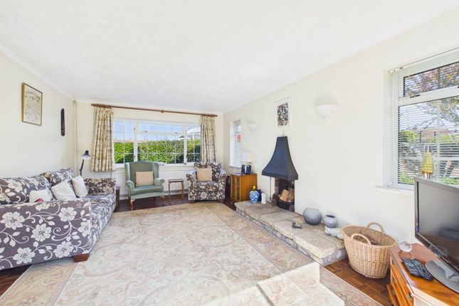 2, Herne Gardens, Littlehampton photo 4