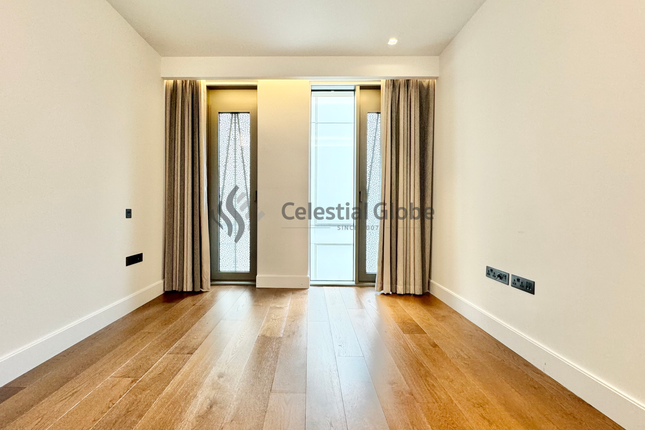 Thumbnail Triplex to rent in Belvedere Road, London