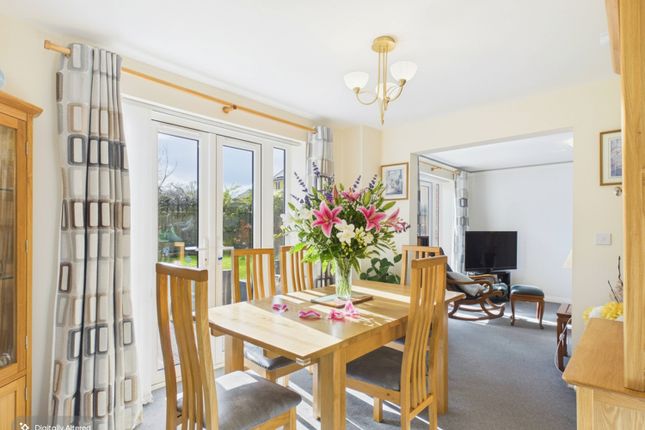 5, Sycamore Drive, South Molton photo 3