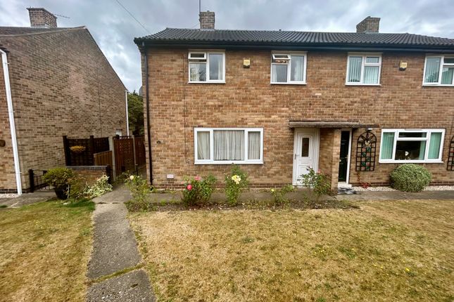 3-bed house on 41, Chesterfield, £900/mo