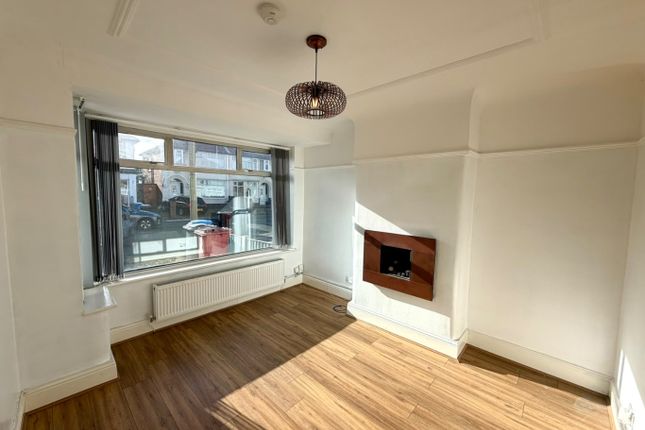 Ashbourne Crescent, Liverpool photo 2