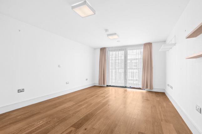 999, Kilburn Park Road, London photo 3