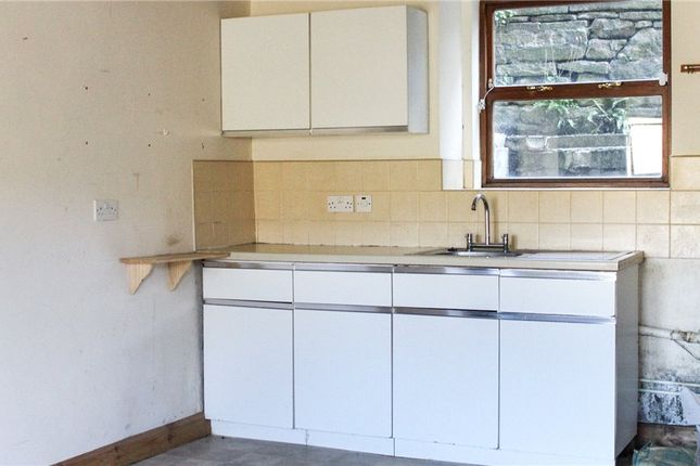 15, Lumbfoot, Keighley photo 4