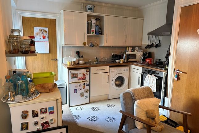 83 South Street, Eastbourne photo 3