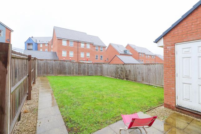 Detached house to rent in Canal View, City Centre, Coventry