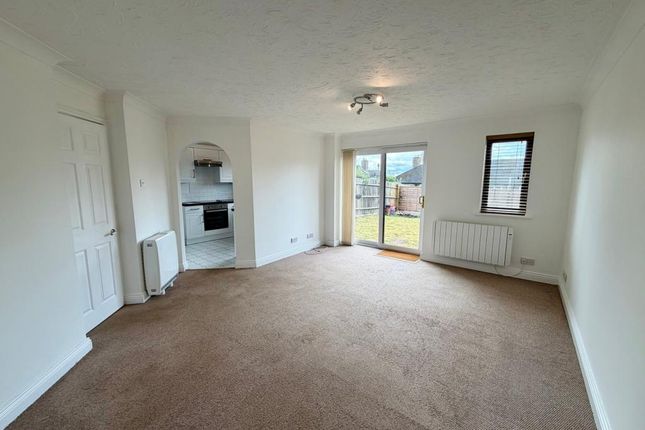 16a, The Heathers, Wollaston photo 3