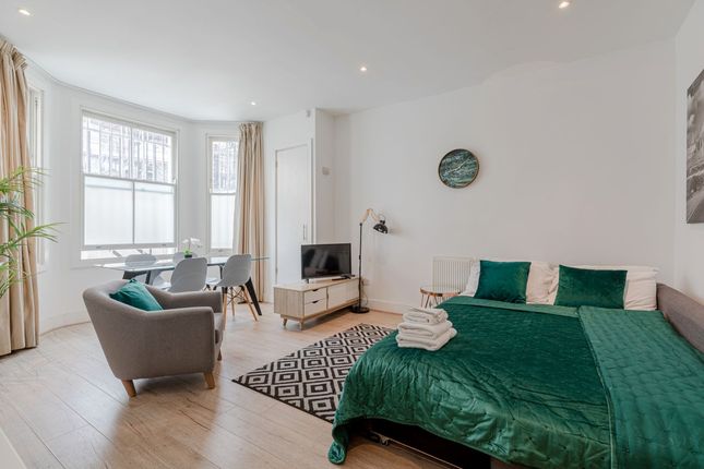 Thumbnail Flat to rent in Nevern Place, London