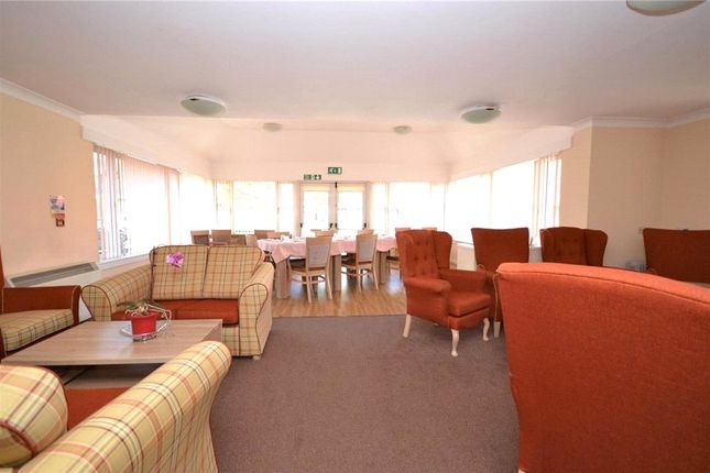 126 The Lodge,, Hall Crescent, Clacton-on-Sea photo 4