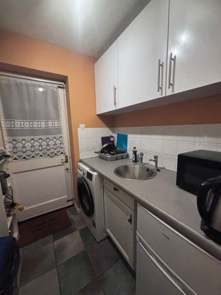 Oakmead Place, Mitcham photo 2