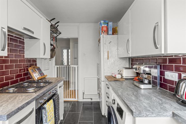 13, Broadview Close, Eastbourne photo 4