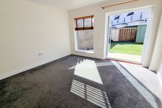 27 Castle Court, Portland photo 3