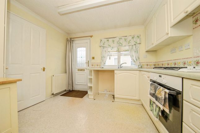 42, Grange Farm Park, Whitehall Road, Colchester photo 2