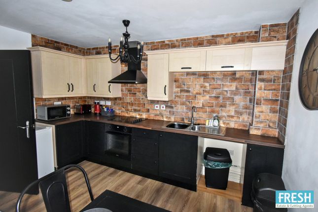 104, Ffordd Yr Afon, Swansea photo 4