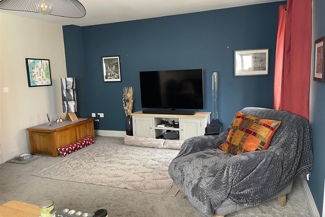 Corden Place Codmore Hill, Pulborough photo 3