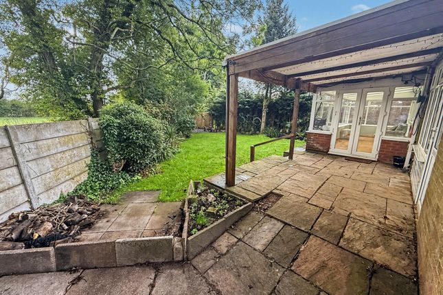7 Birch Grove, Stoke-On-Trent photo 4