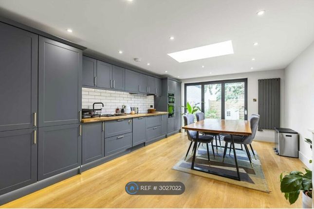 Winchester Road, Twickenham photo 2