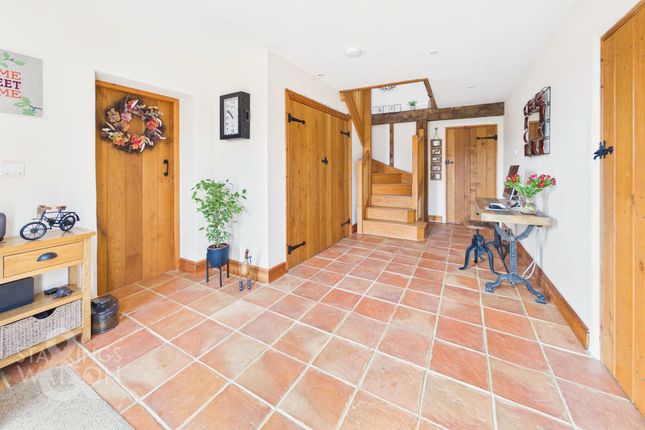 Chestnut Barn, Lowestoft photo 4