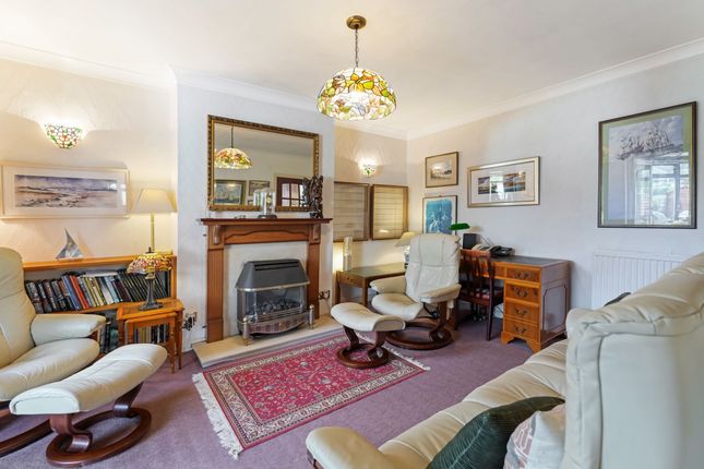 5 Drum Brae Place, Edinburgh photo 3