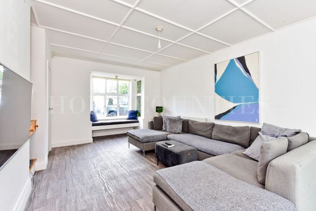 14, Hawkshead Lane, Hatfield photo 3