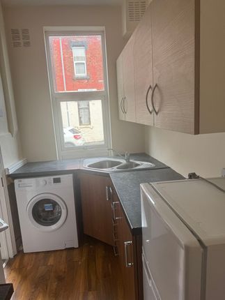 3, Clark Mount, Leeds photo 3