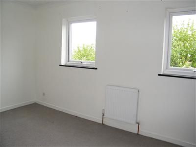 48, Plymouth photo 5