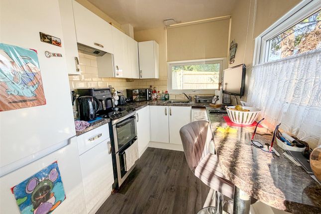 31, Castlehill Park, London Road, Great Clacton photo 3